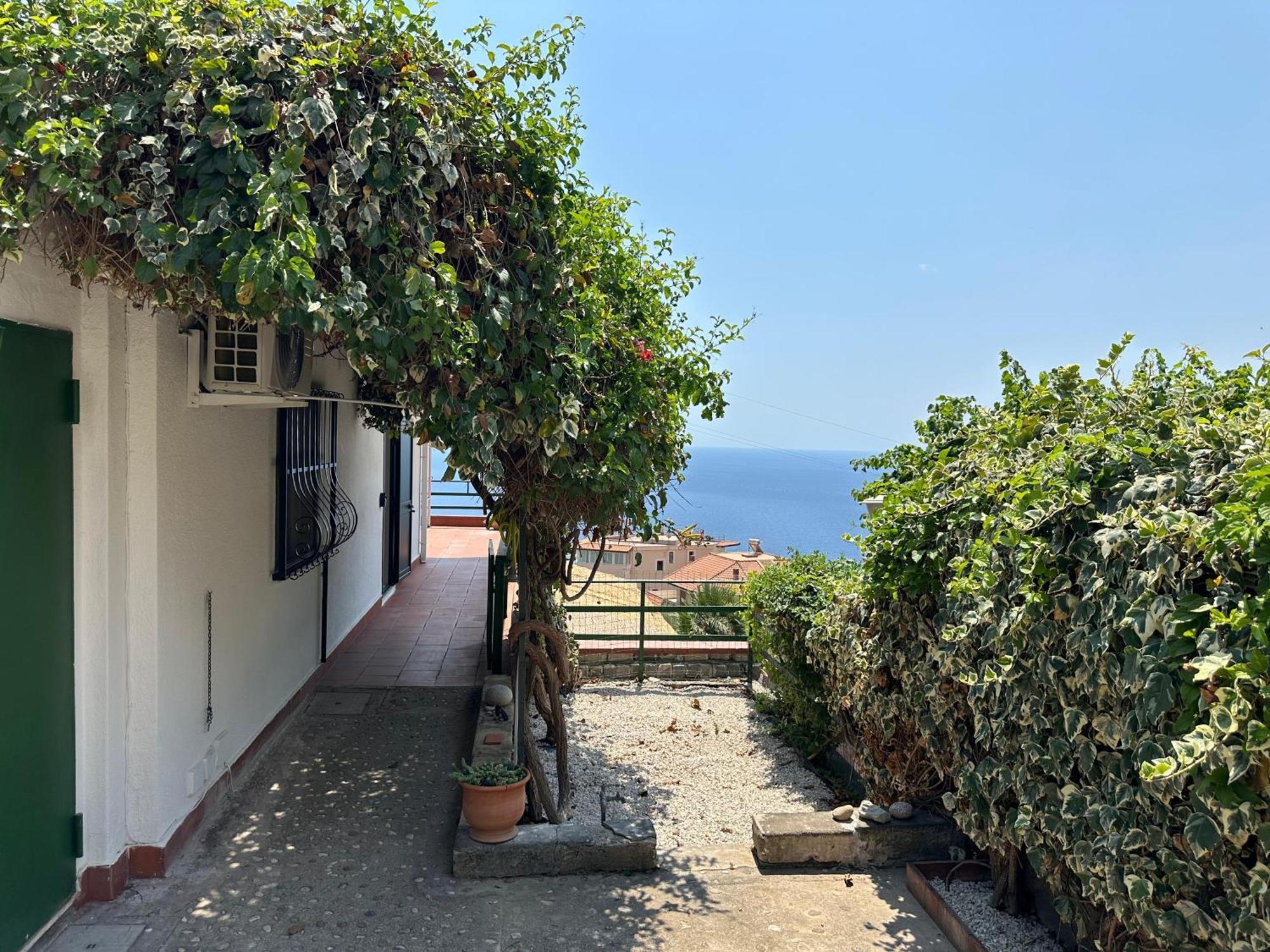 La La Land Villa Letojanni Exterior photo